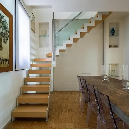 Porta Santo Stefano Apartment *