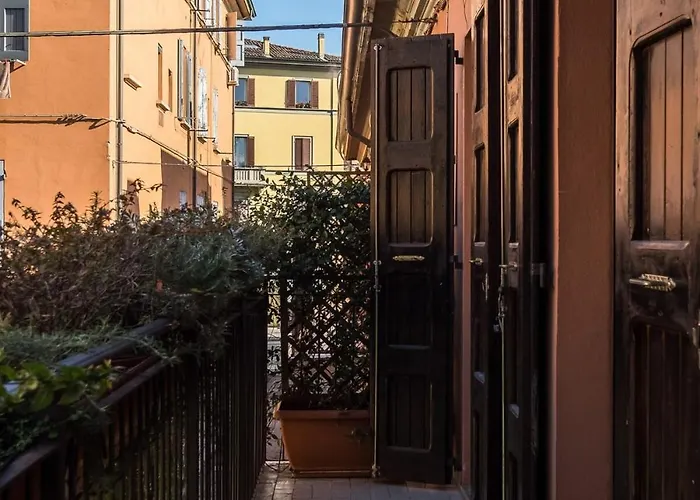 Porta Santo Stefano Apartment *