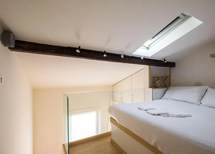 Porta Santo Stefano Appartement